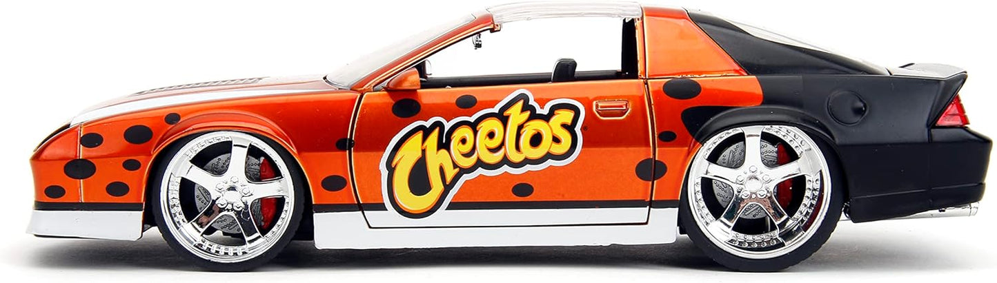 Jada Toys Cheetos 1:24 1985 Chevy Camaro Z28 Die-Cast Car & 2.75" Chester Cheetah Figure, Orange